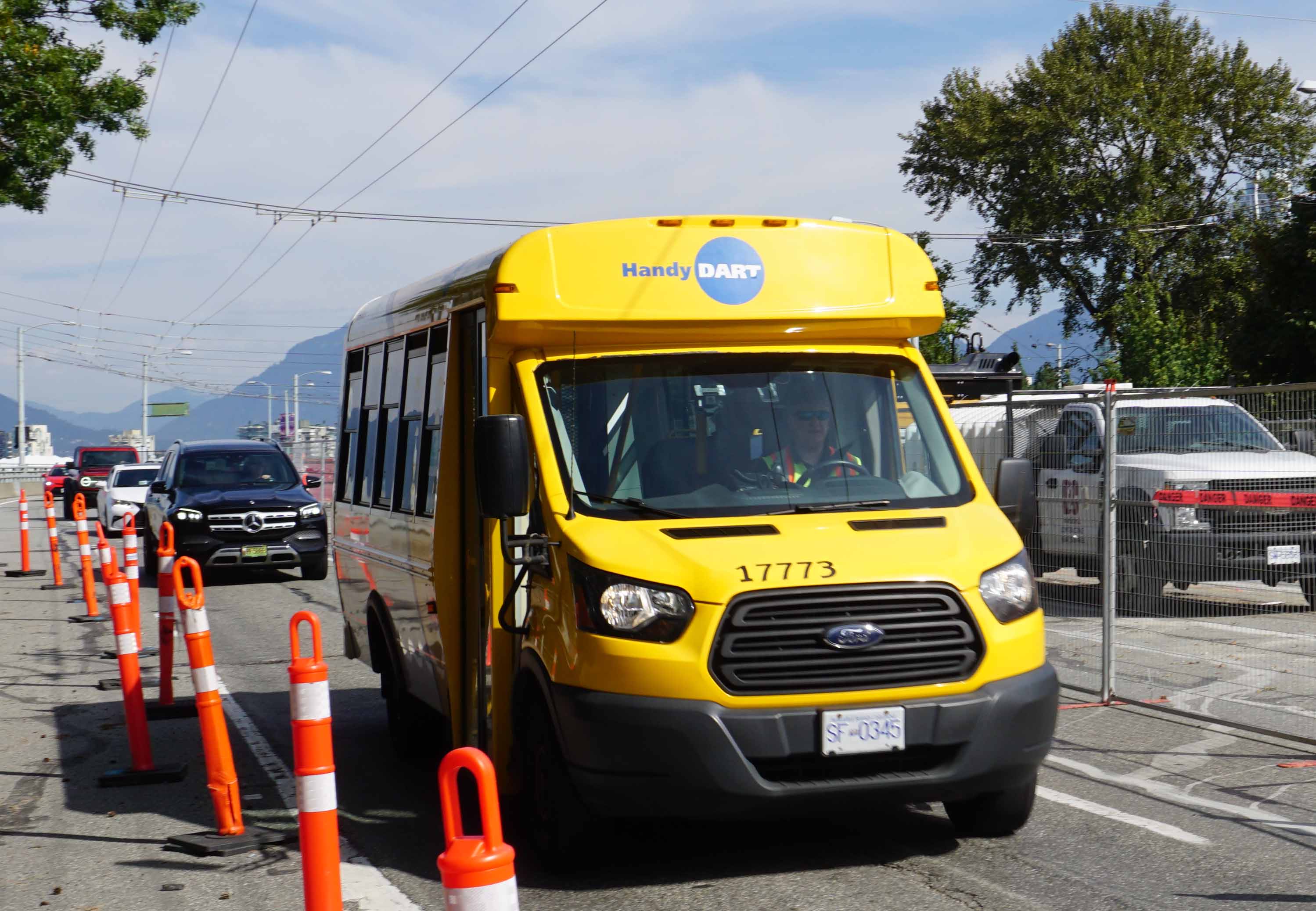 HandyDART Ford Transit Girardin MBC-II 17773